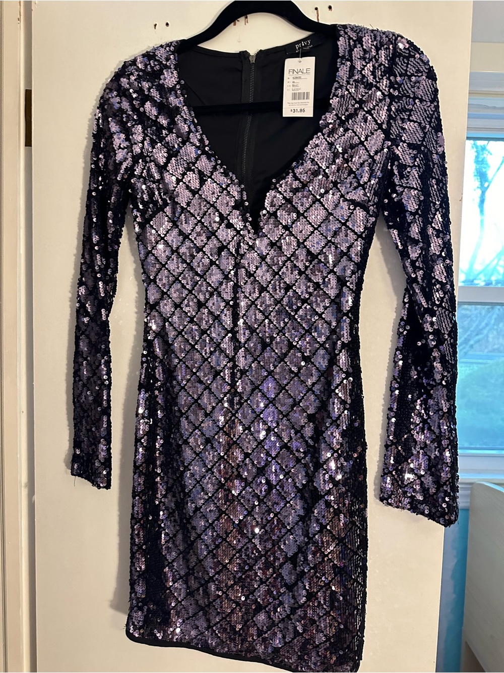privy Black and Purple Sequin Long Sleeve V-Neck Dress NWT